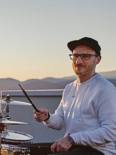 Daniel Pellegrini am Schlagzeug.